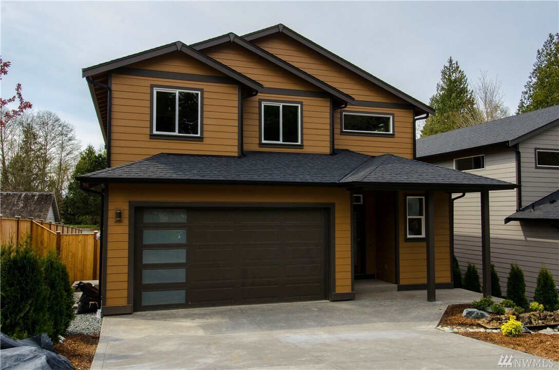 Property Photo: 4408 Forest Dr WA 98203