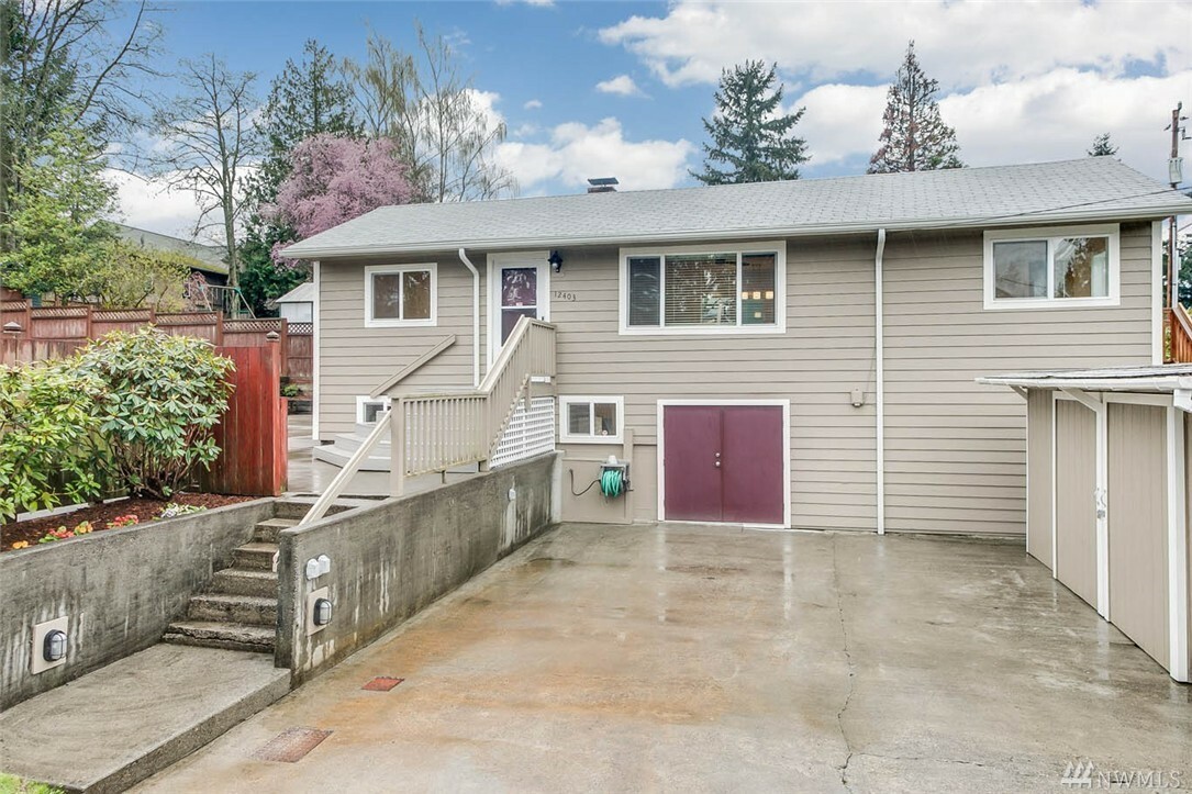 Property Photo:  12403 14th Ave SW  WA 98146 