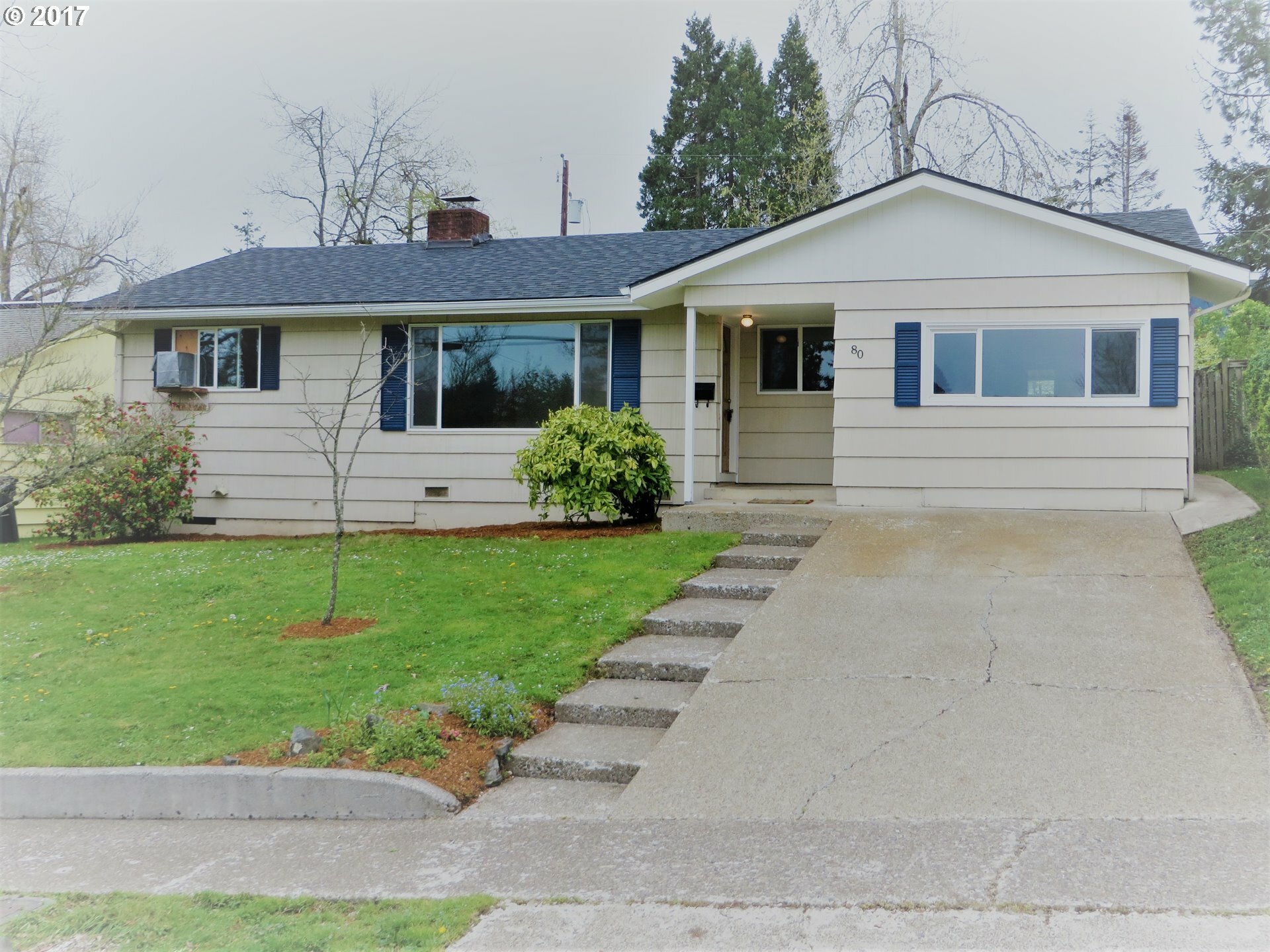 Property Photo:  80 E 40th Ave  OR 97405 
