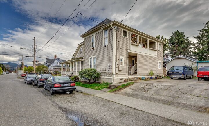 Property Photo: 2423 H Street WA 98225