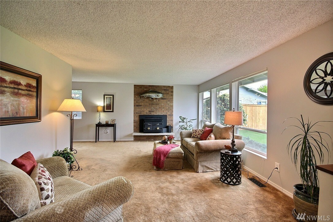 Property Photo:  11416 SE 79th St  WA 98056 