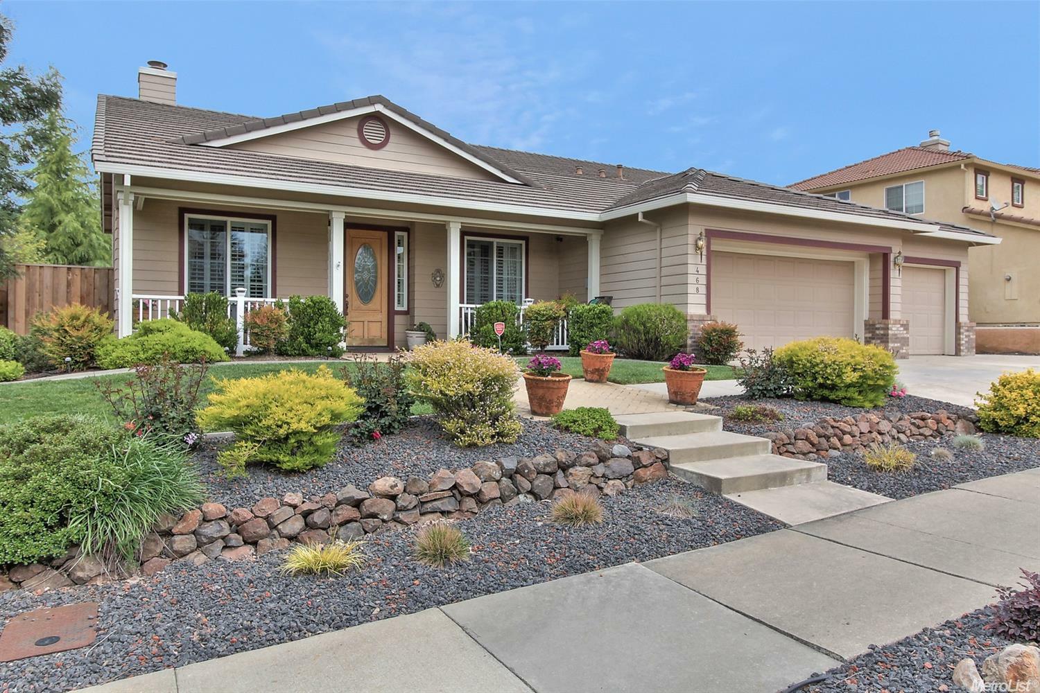 Property Photo: 468 Caldarella Circle CA 95678