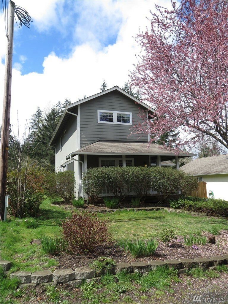 Property Photo: 1609 S 3rd St WA 98584
