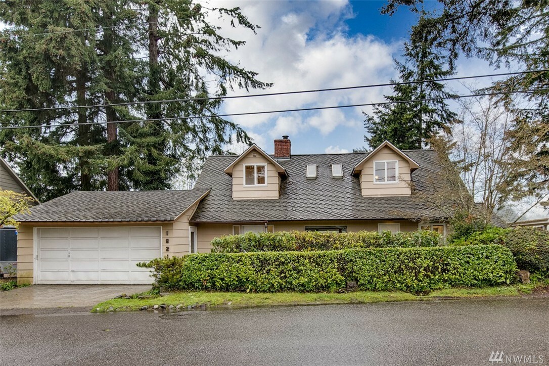 Property Photo:  1821 Madrona Point Dr  WA 98312 