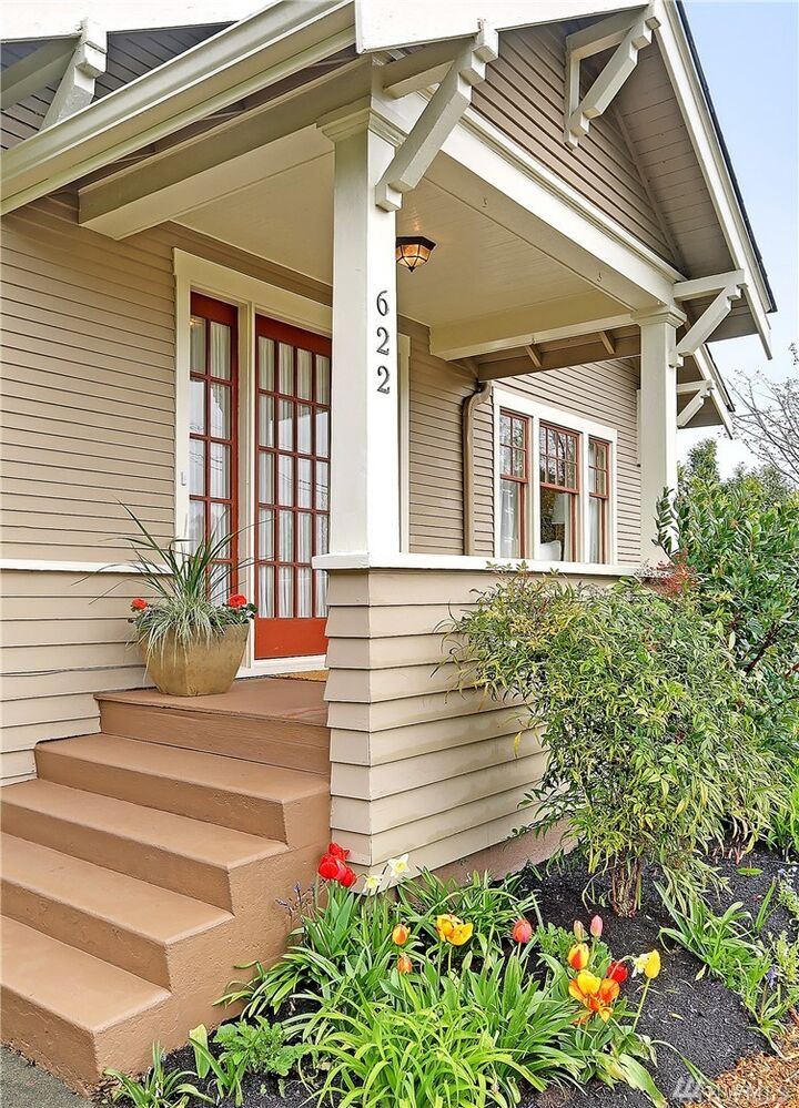 Property Photo: 622 NW 89th St WA 98117