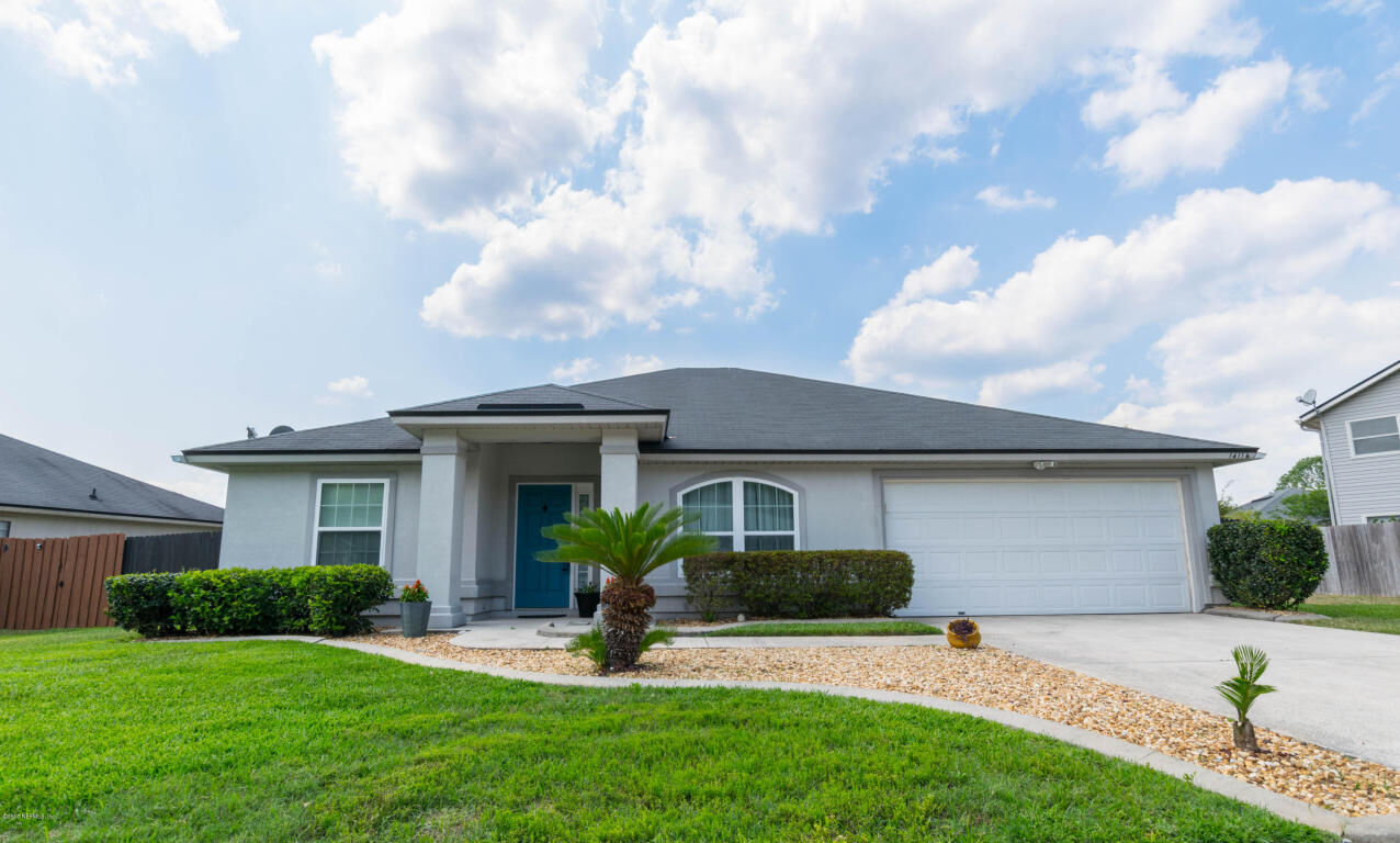 Property Photo:  14114 Crestwick Drive E  FL 32218 