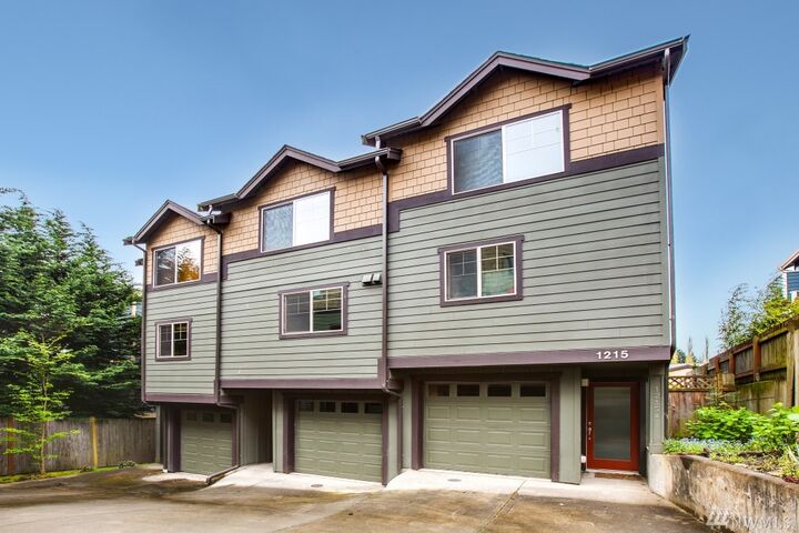 1215 NE 135th St B  Seattle WA 98125 photo