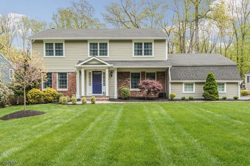 Property Photo:  112 Sherbrook Dr  NJ 07922 