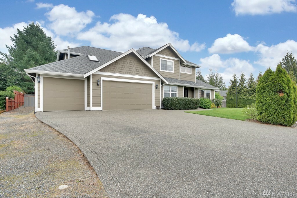 Property Photo: 3717 196th Av Ct E WA 98391