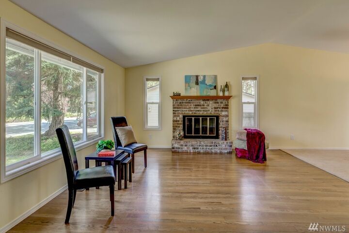 Property Photo: 1601 SW Putnam WA 98277