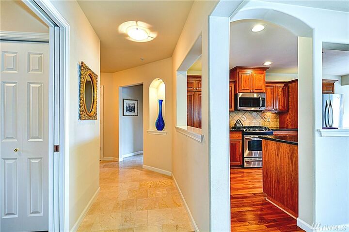 Property Photo:  4535  Providence Place SE 107  WA 98029 
