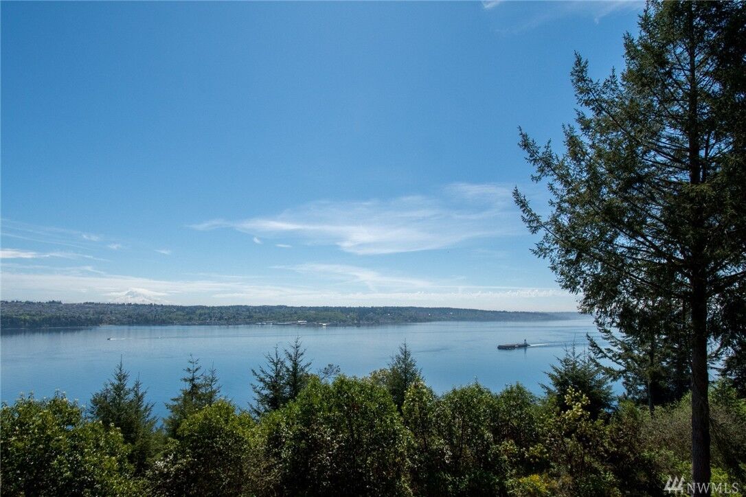 Property Photo:  101 27th Ave NW  WA 98335 