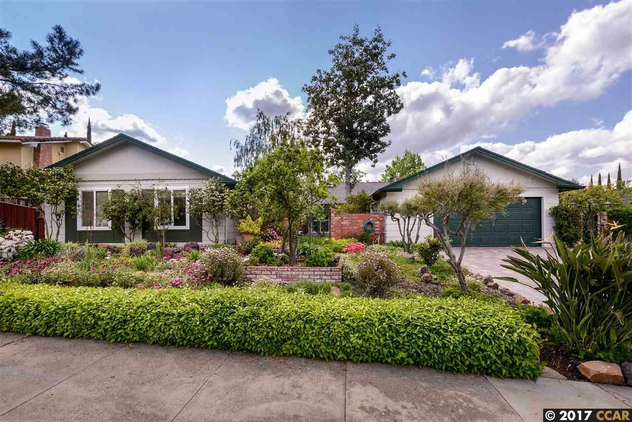 Property Photo: 1062 Springfield Dr CA 94598