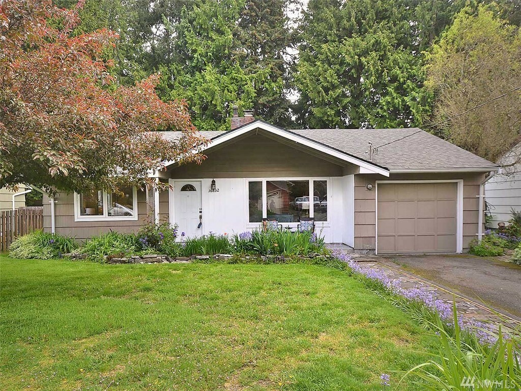 Property Photo:  16832 Palatine Ave N  WA 98133 