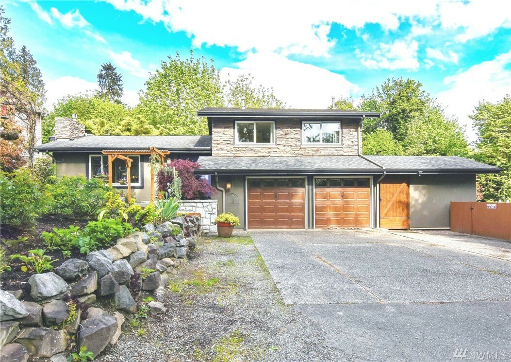 Property Photo: 7111 55th Ave NE WA 98270