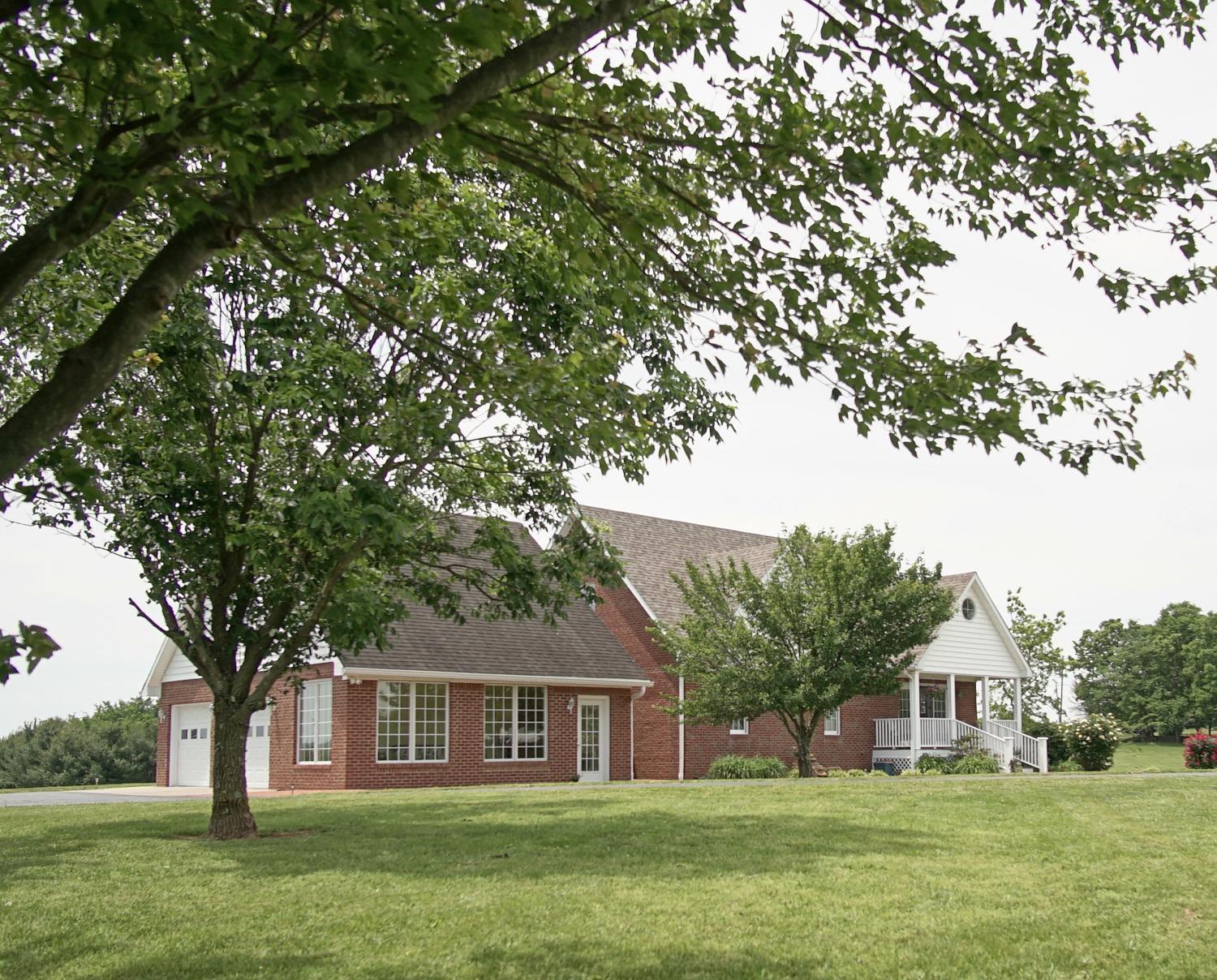 Property Photo:  139 Kemper Lane  KY 40422 