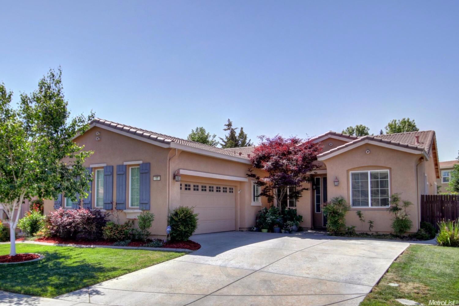 Property Photo: 17 New Grafton Court CA 95835