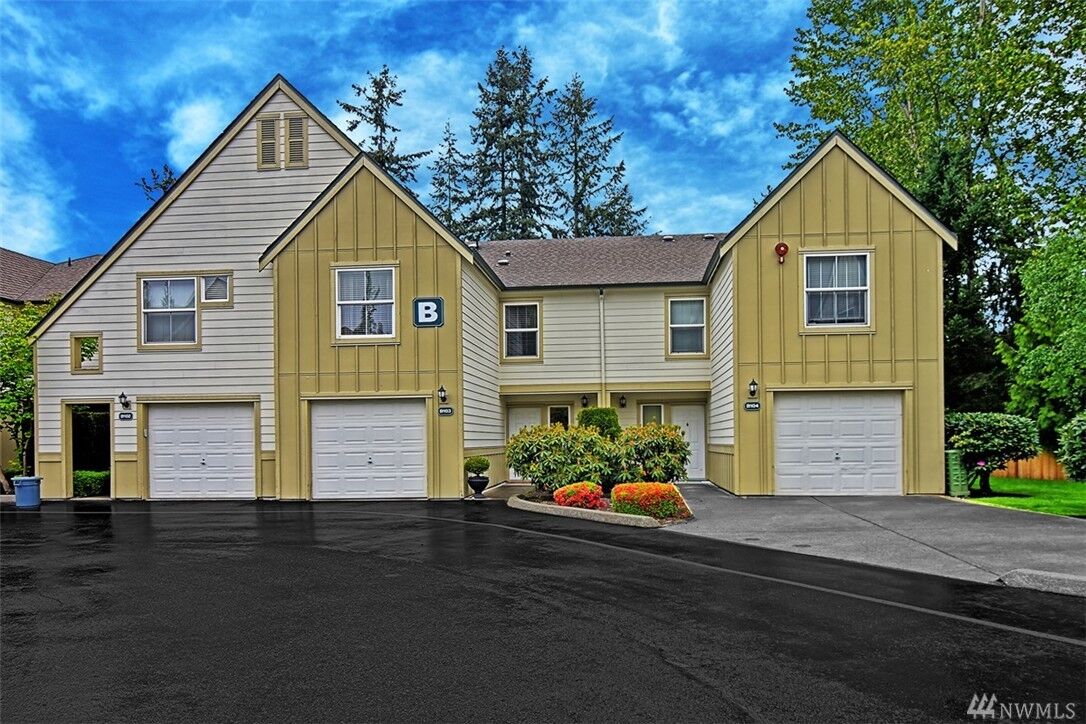 Property Photo:  1600 121st Street SE B-103  WA 98208 