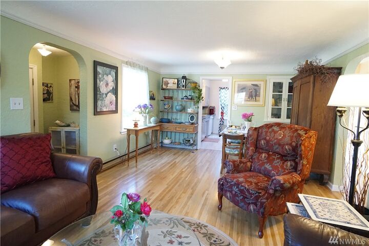 Property Photo:  203 D St SW  WA 98823 