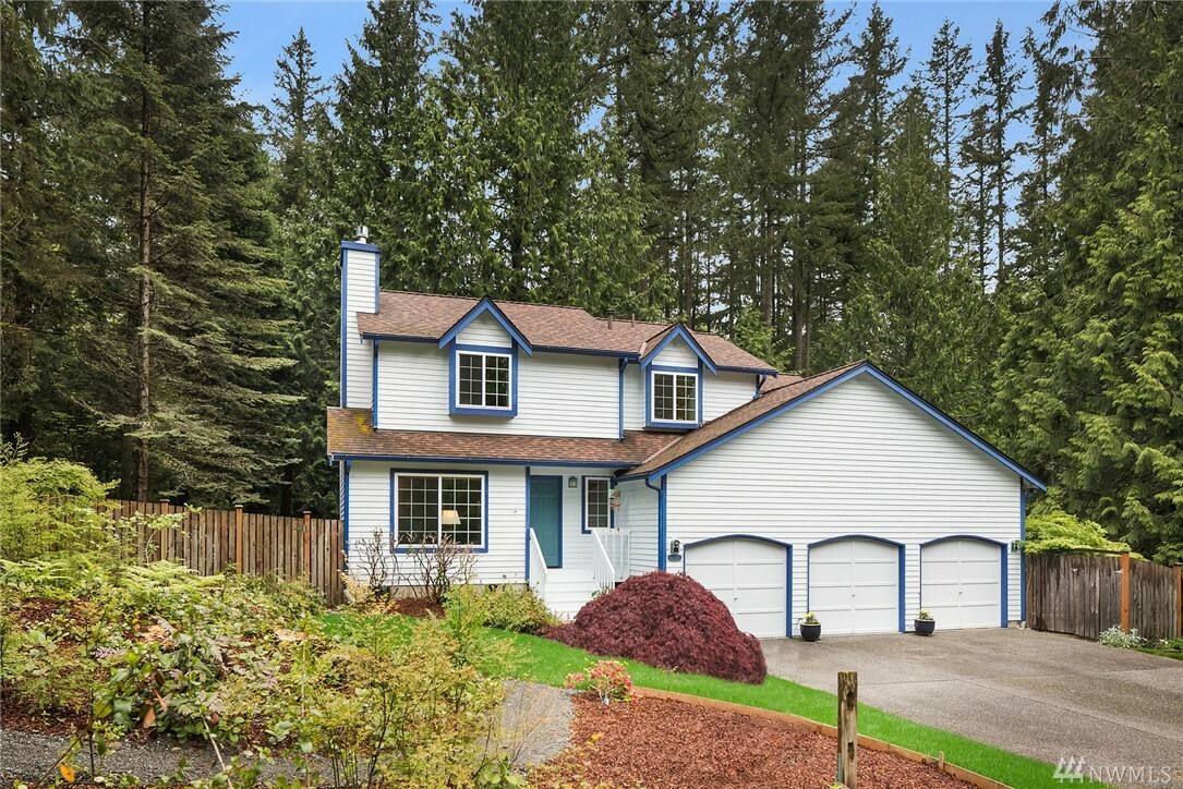 Property Photo:  3119 273rd Ave NE  WA 98053 