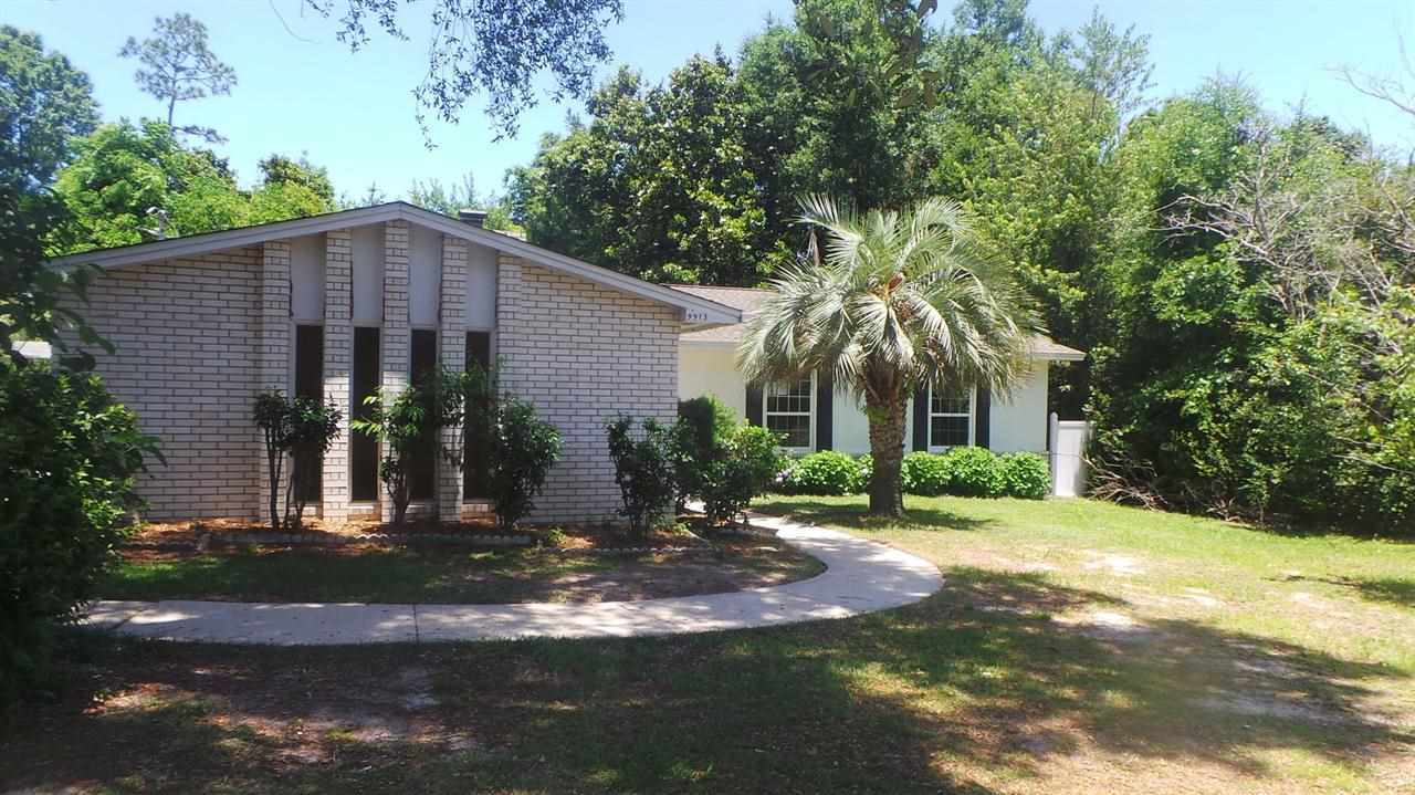 Property Photo:  9913 Hillview Dr  FL 32514 