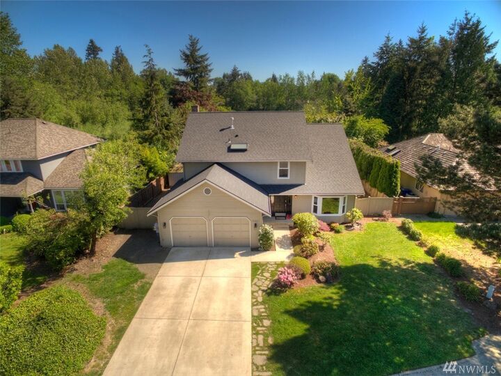 Property Photo:  21227 SE 29th St SE  WA 98075 