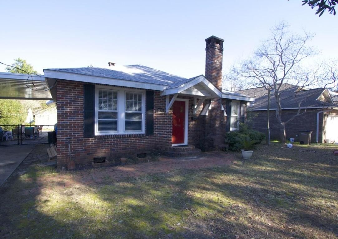 Property Photo:  1936 N 10th Avenue  FL 32503 