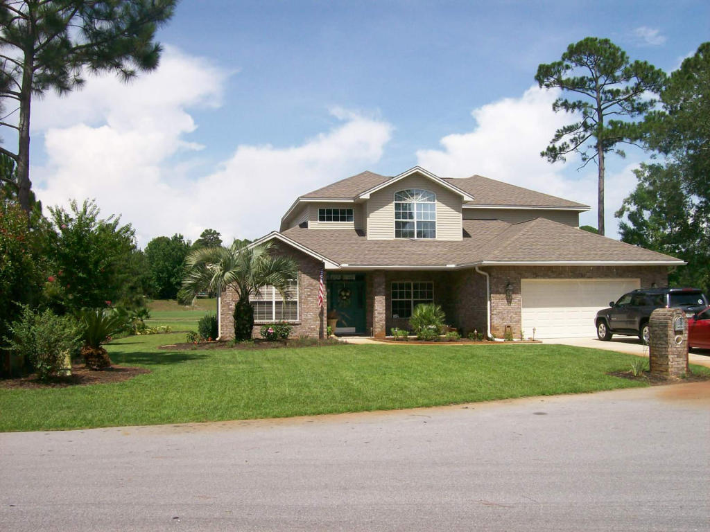 Property Photo: 815 Turnberry Way FL 32578