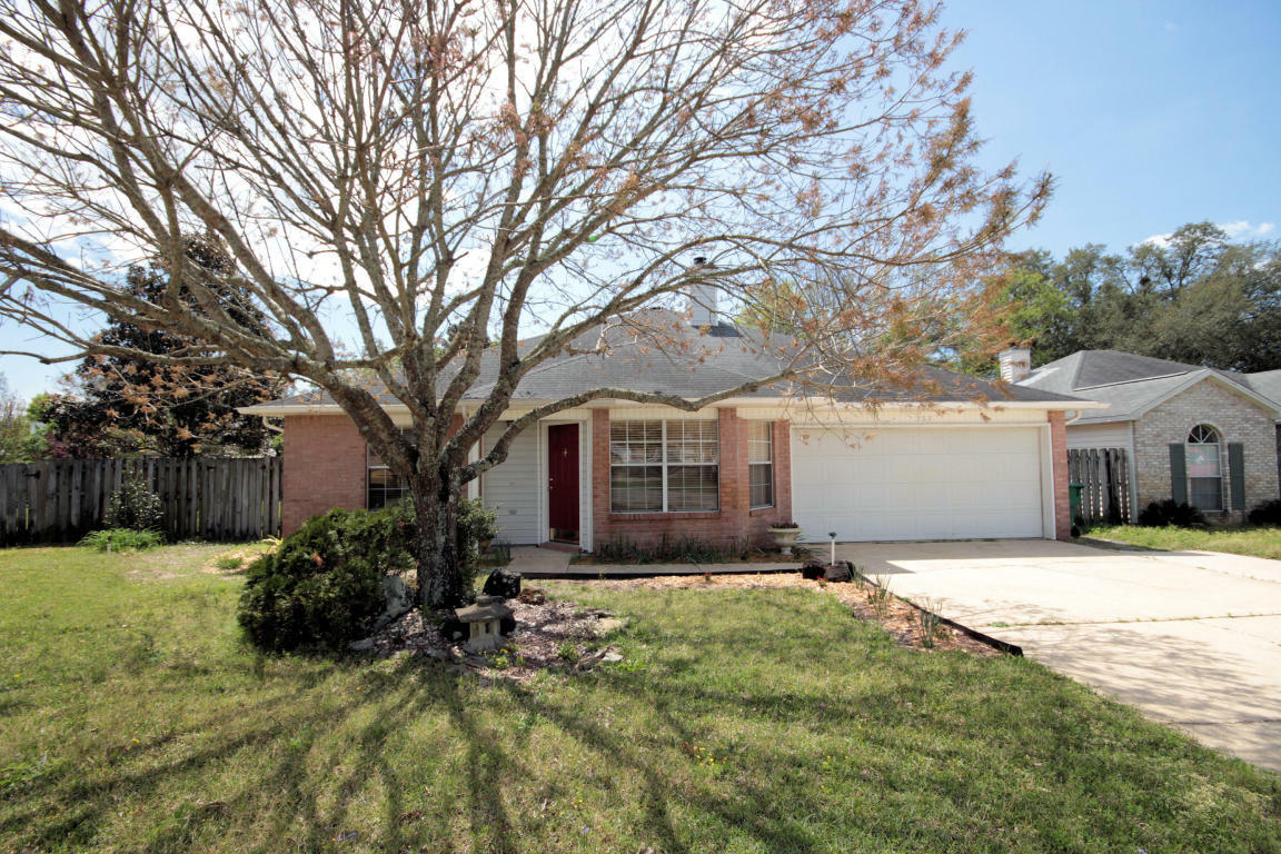 Property Photo: 962 Southern Oaks FL 32547
