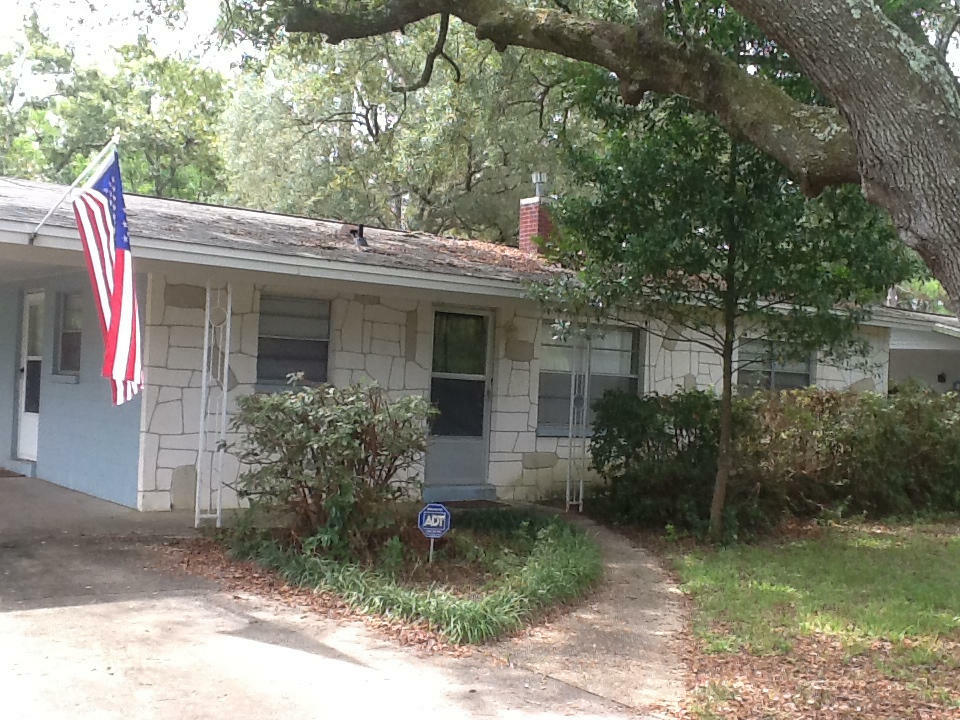 Property Photo: 415 Davenport Avenue FL 32580