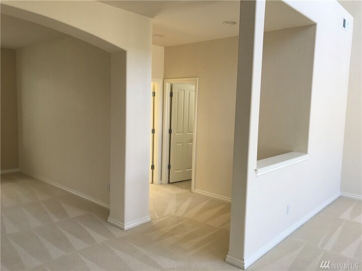 Property Photo:  6635 Montevista Dr SE  WA 98092 