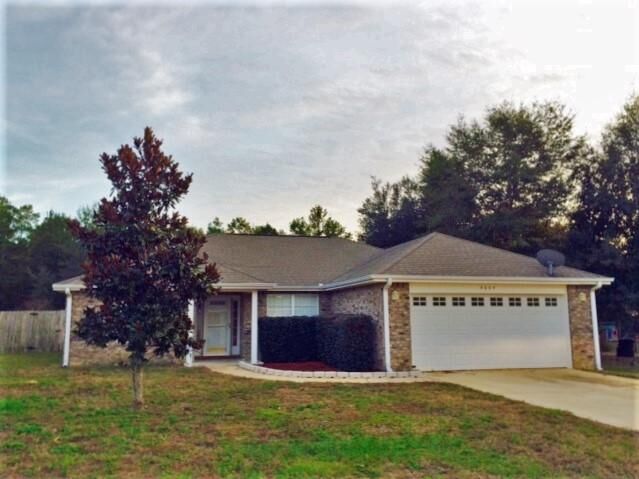 Property Photo: 4604 Bobolink Way FL 32539