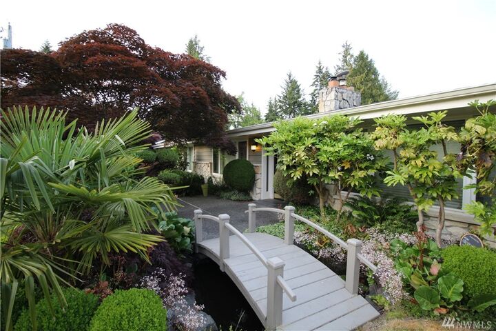 Property Photo:  18515 84th Ave W  WA 98026 
