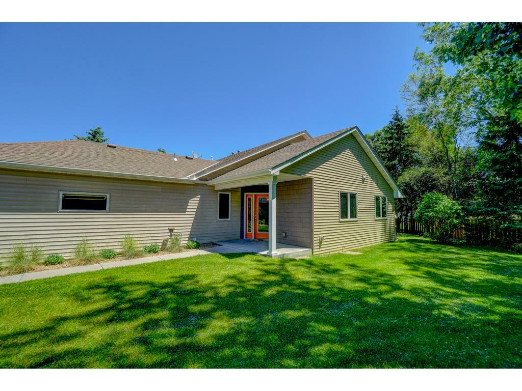 Property Photo:  1973 Eastridge Court  MN 55082 