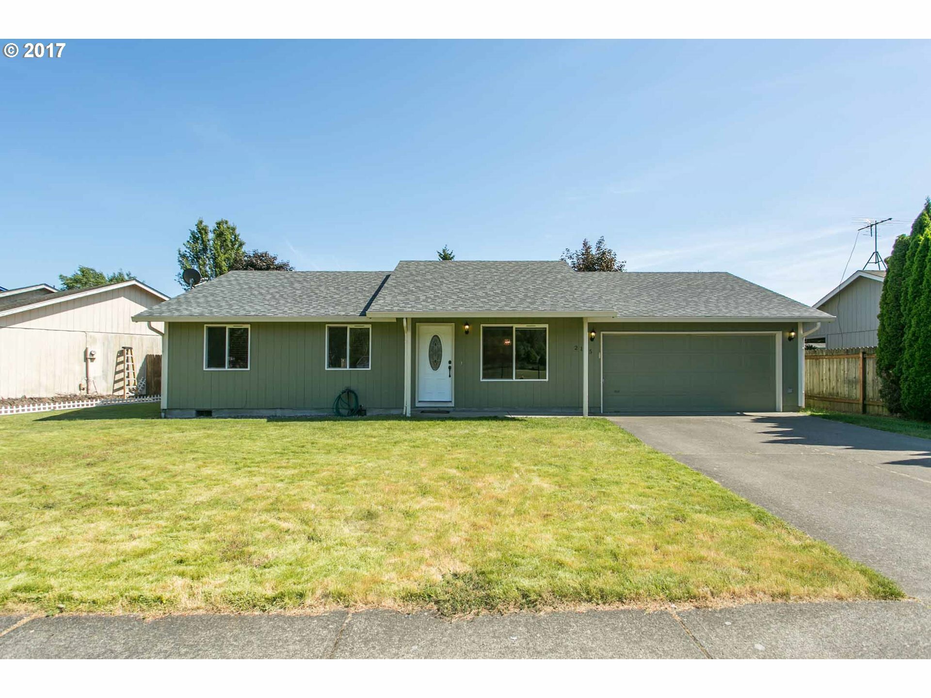 Property Photo:  2165 Salmon St  WA 98674 