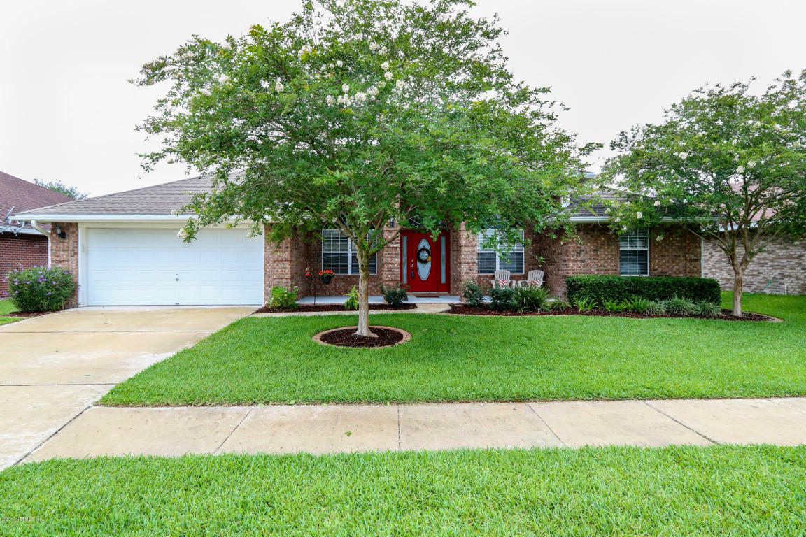 Property Photo:  1912 Firefly Drive  FL 32043 