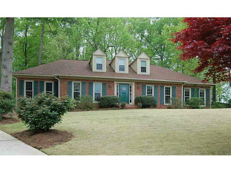 Property Photo: 4918 Briarleigh Chase 30126