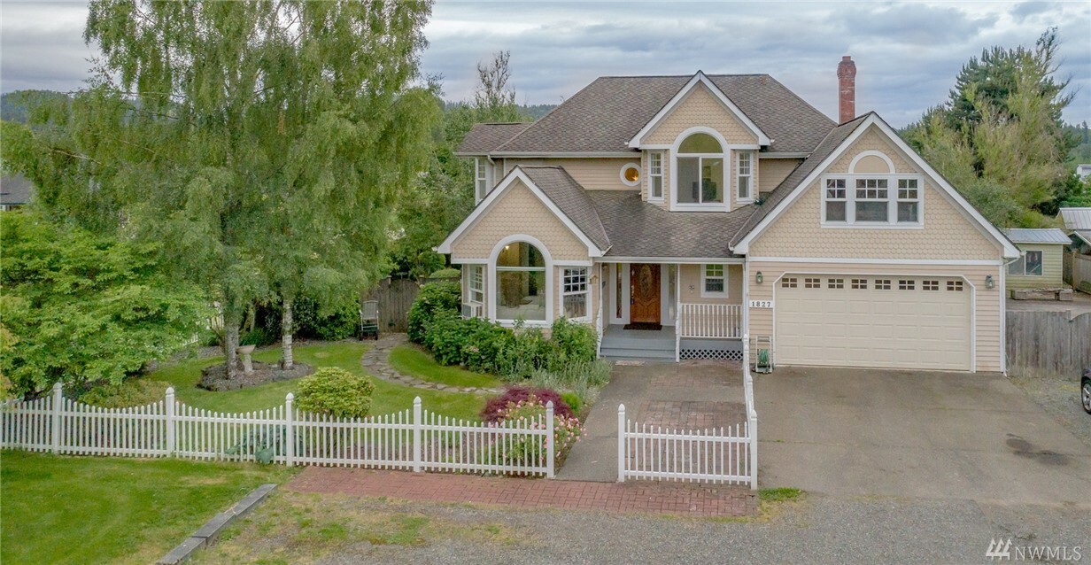 Property Photo:  1827 Collins Rd  WA 98321 