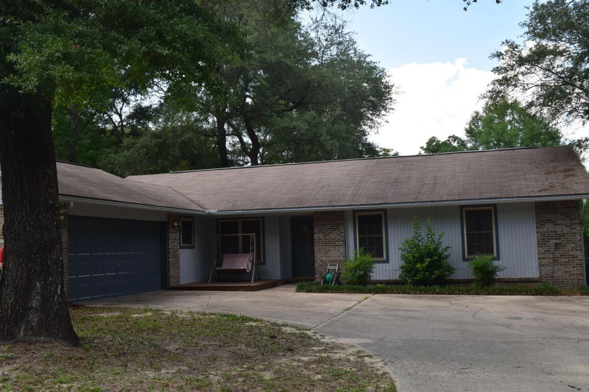 Property Photo:  418 Baywood Drive  FL 32578 