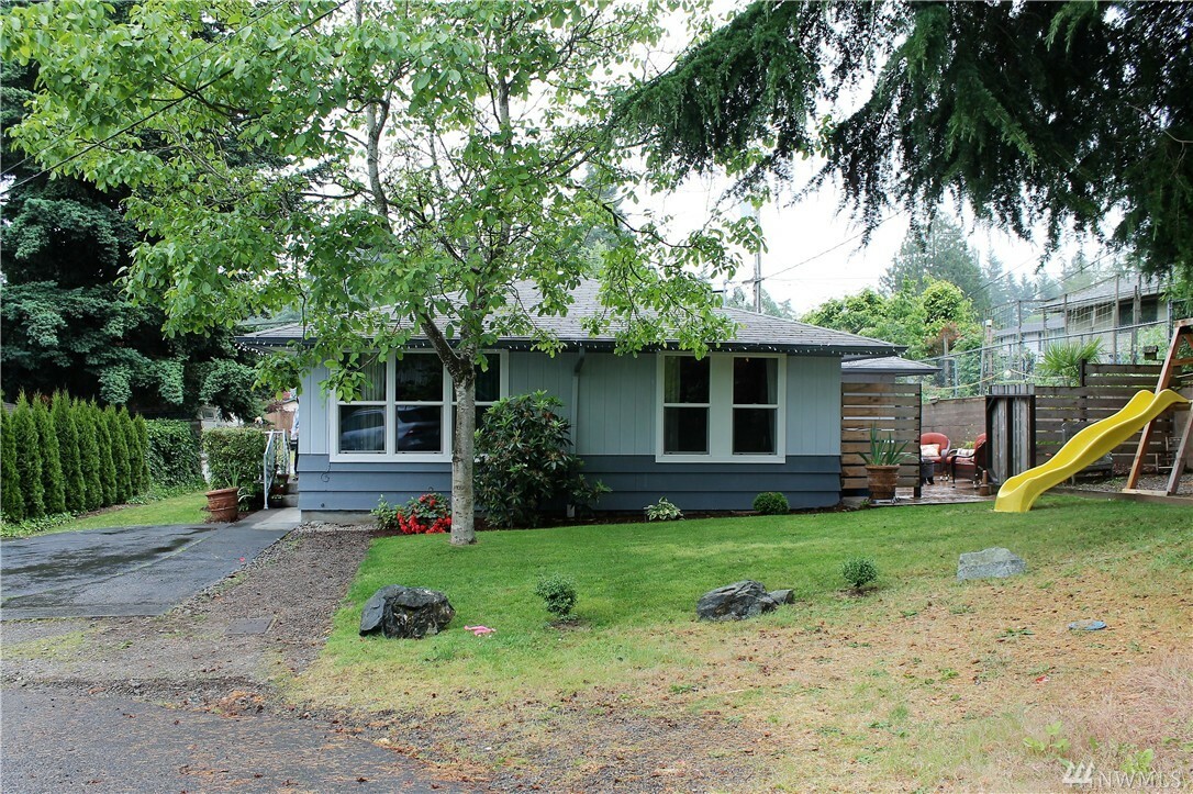 Property Photo: 530 View Place WA 98030