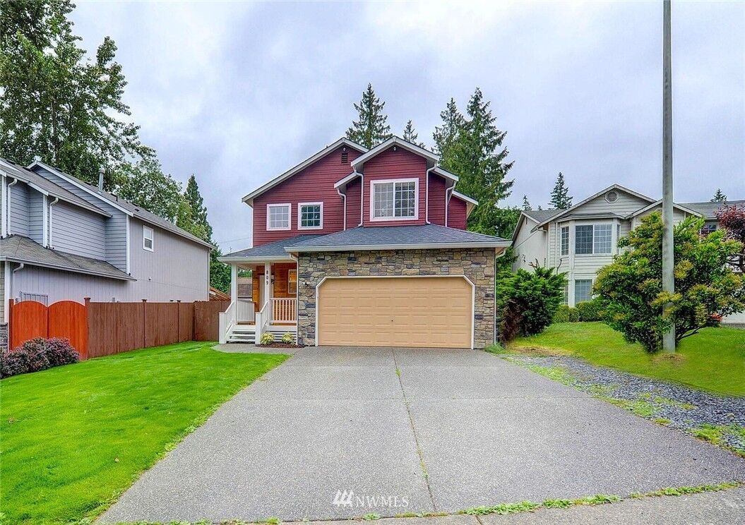Property Photo:  809 SE 108th Place  WA 98208 