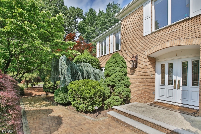 Property Photo: 1 Cherokee Trl NJ 07645