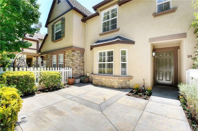 Property Photo: 18 Three Vines Court CA 92694