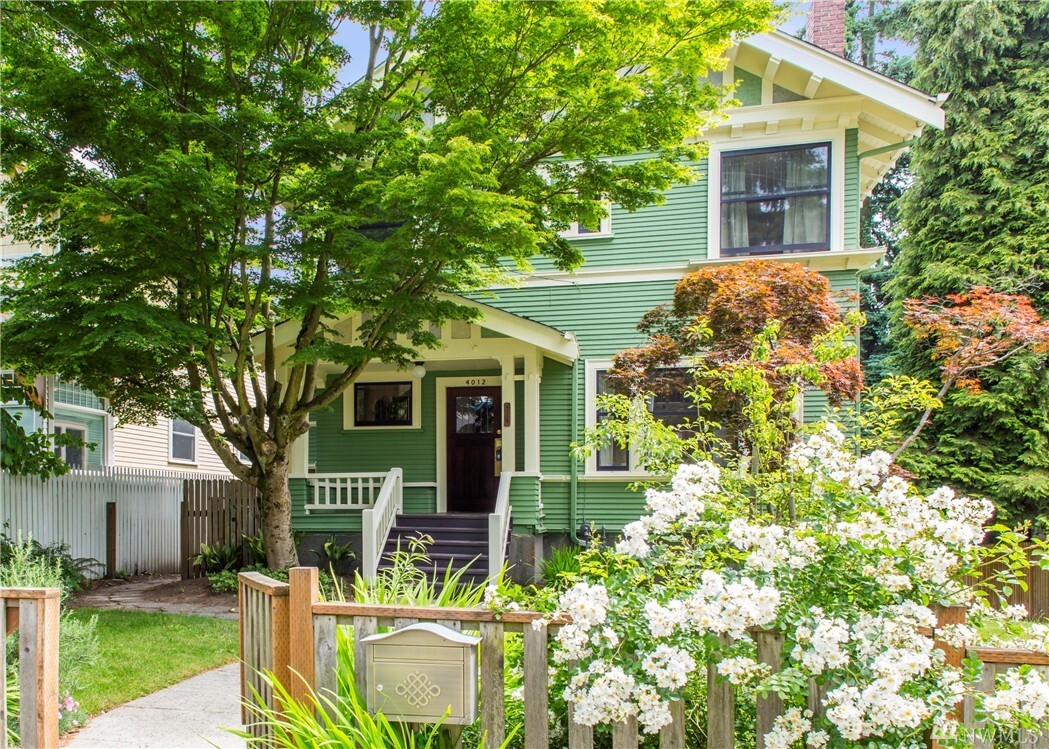 Property Photo:  4012 Bagley Avenue N  WA 98103 