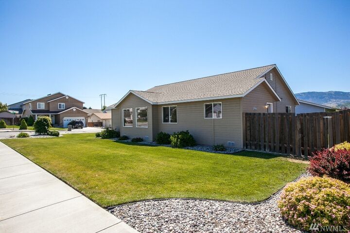 Property Photo:  306 S Mary Lane  WA 98802 