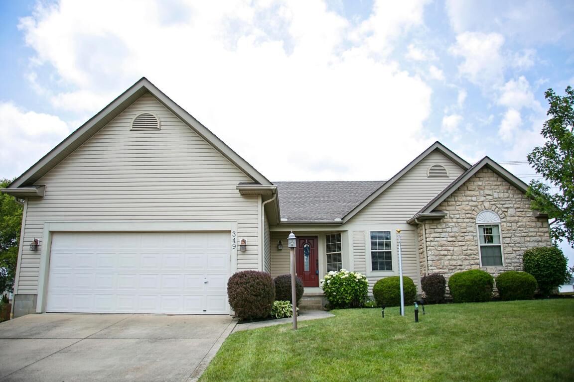 Property Photo: 349 Gnarled Oak Street OH 43147