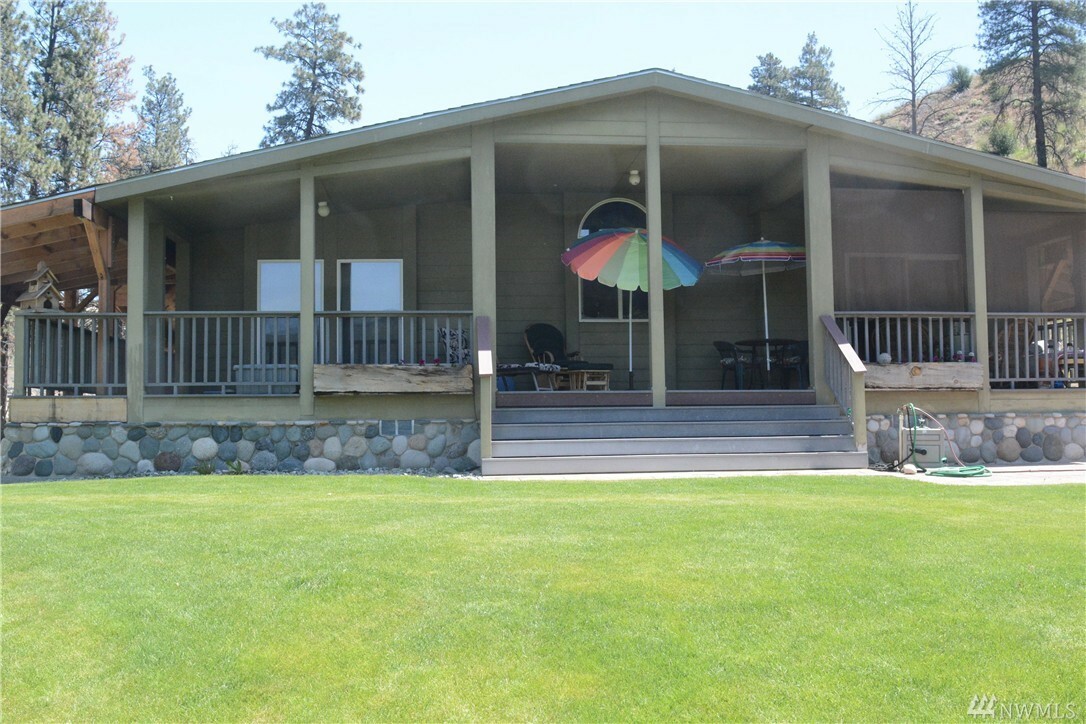 Property Photo:  7 Danzl Rd  WA 98834 