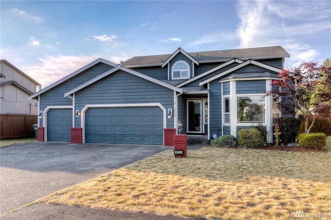 Property Photo: 8723 198th St E WA 98387