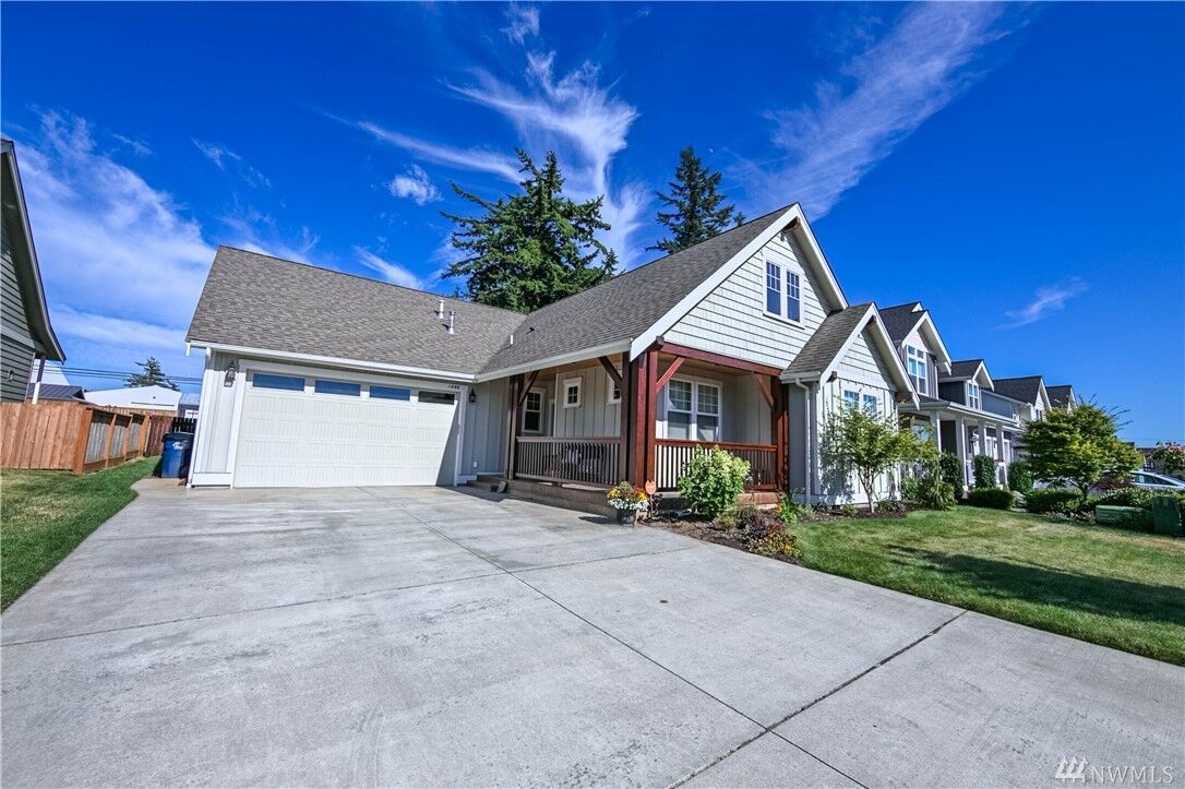 Property Photo:  1448 Larkspur St  WA 98264 