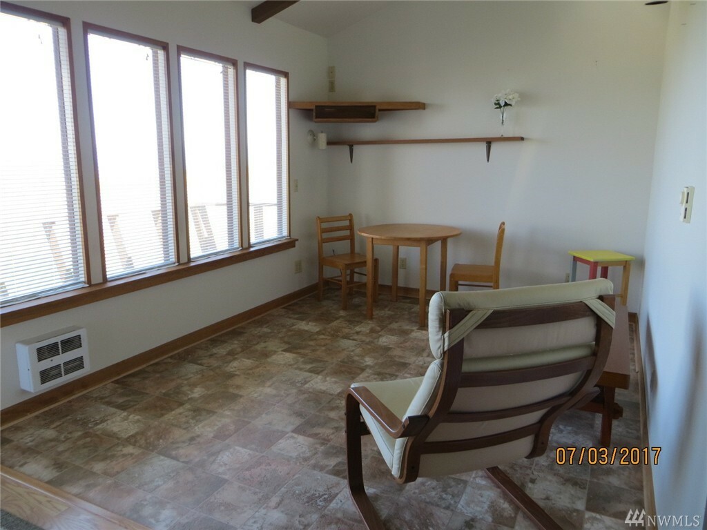 Property Photo: 163 Salt Air St WA 98326
